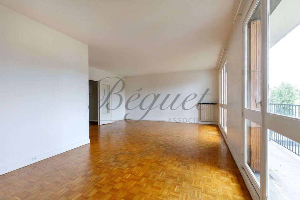 Vendu par Beguet Associés : BOULOGNE NORD 92100 APPARTEMENT FAMILIAL 109 m²  4 CHAMBRES BALCON PARKING -