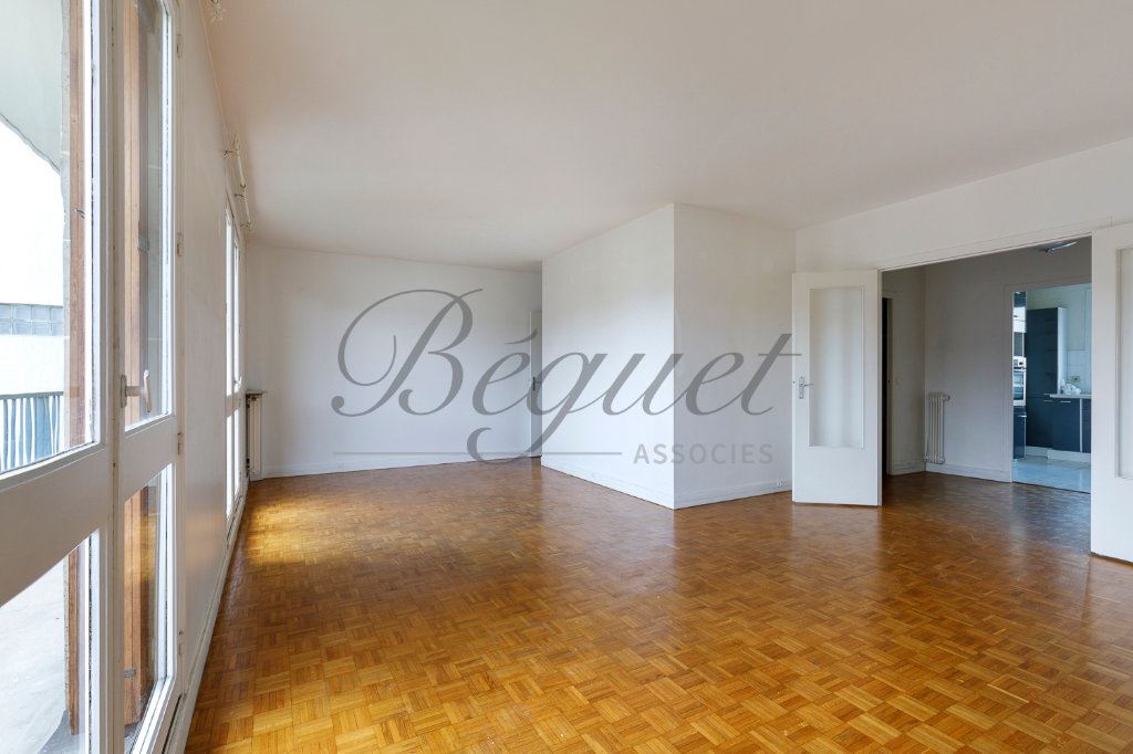 Vendu par Beguet Associés : BOULOGNE NORD 92100 APPARTEMENT FAMILIAL 109 m²  4 CHAMBRES BALCON PARKING -