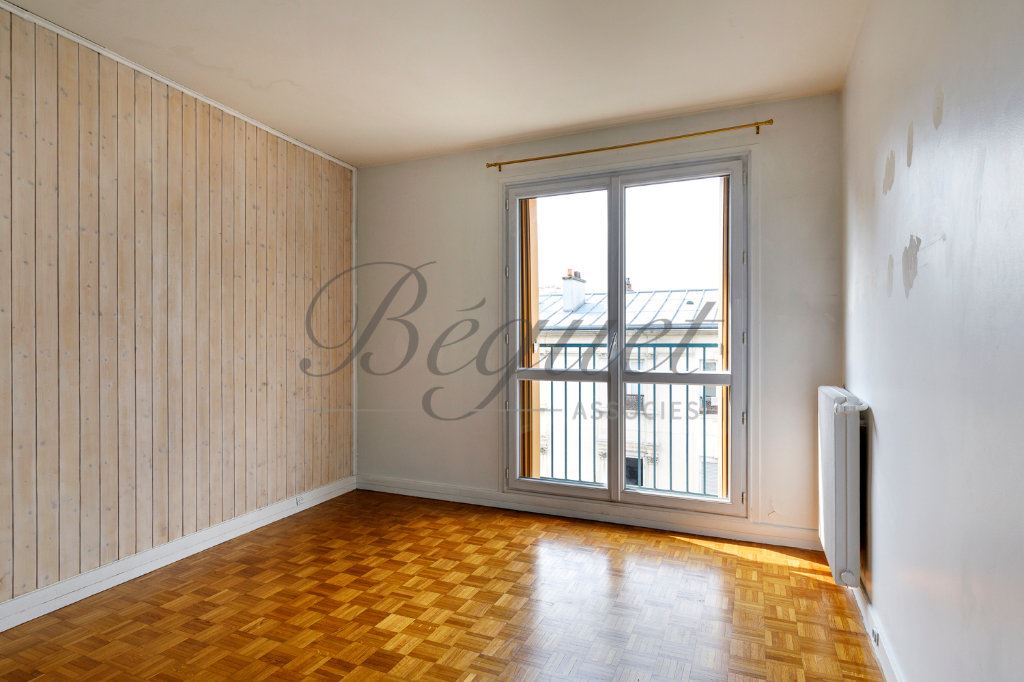 Vendu par Beguet Associés : BOULOGNE NORD 92100 APPARTEMENT FAMILIAL 109 m²  4 CHAMBRES BALCON PARKING -