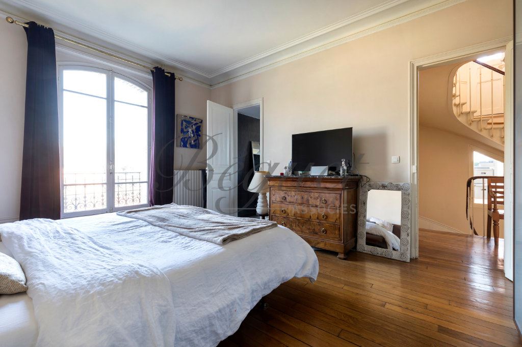 Vendu par Beguet Associés : BOURG-LA-REINE 92340 - MAISON 290 m² - 5 CHAMBRES - JARDIN 617 m² -