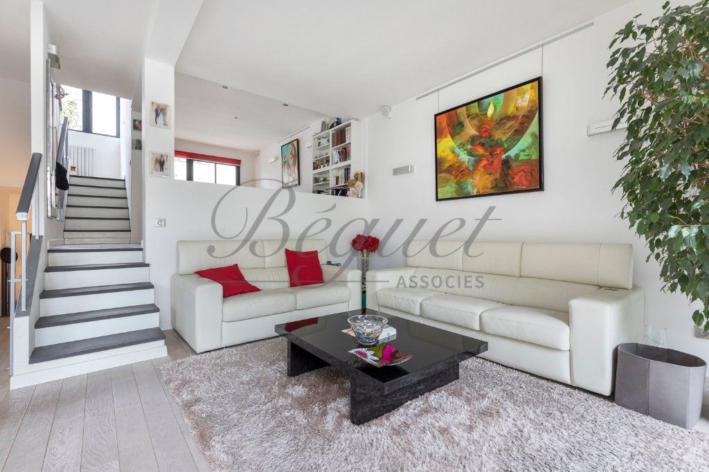 Vendu par Beguet Associés : ISSY-LES-MOULINEAUX 92130 - MAISON CONTEMPORAINE 224 m² - 5 CHAMBRES - TERRASSES - JARDIN -