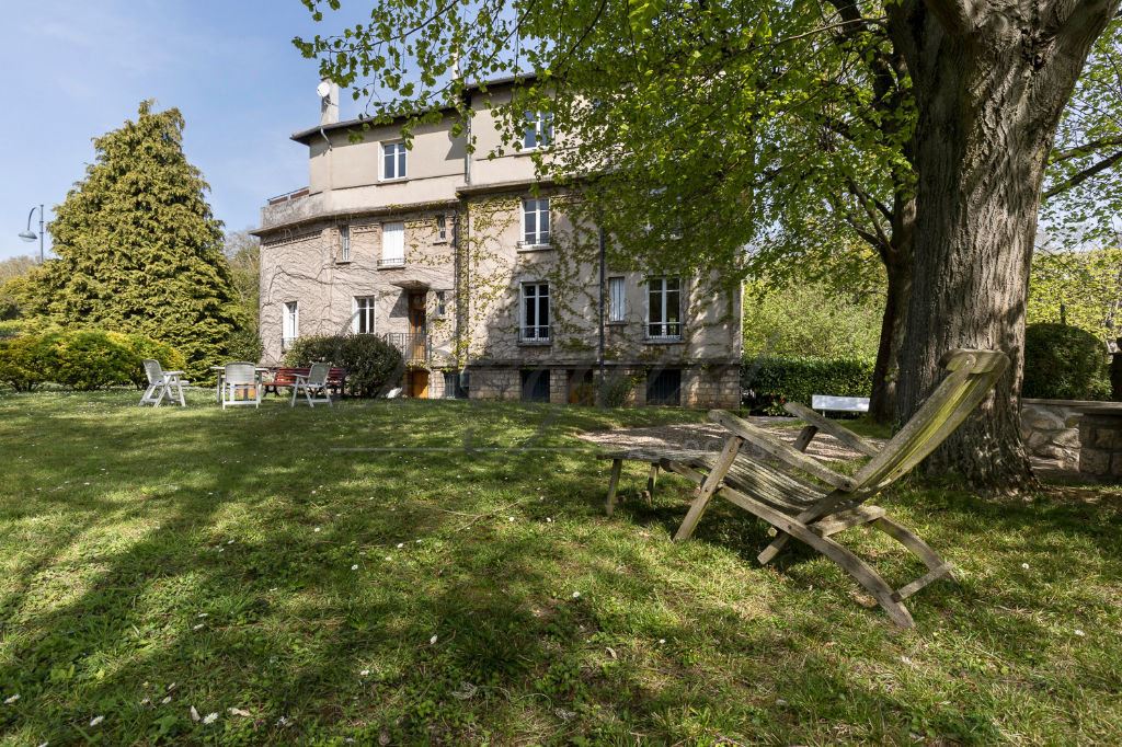 Vendu par Beguet Associés : SCEAUX 92330 - ALLÉE D’HONNEUR - MAISON DE FAMILLE 635 m² ENVIRON - 8/10 CHAMBRES PARC 1610m²  ENVIR