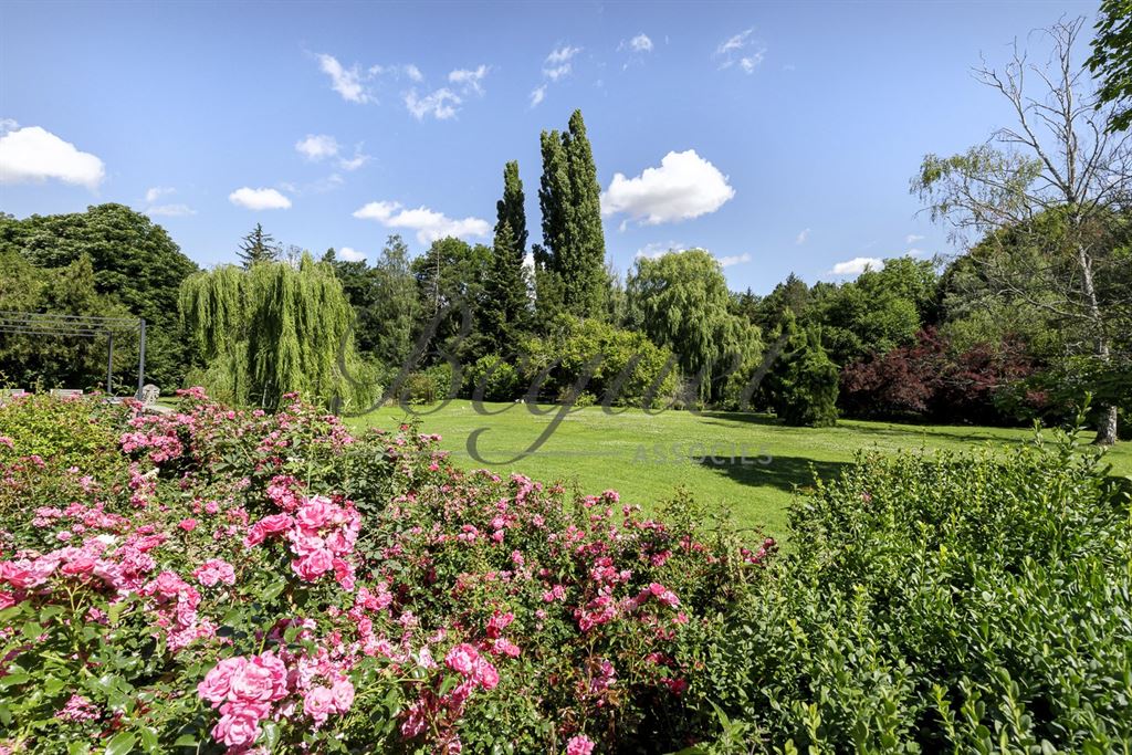 Vendu par Beguet Associés : VENDU EURE ET LOIR EPERNON  28320 – MAISON DE FAMILLE 350 M ENV - 6 CHAMBRES - MAISON D’AMIS - GRANG