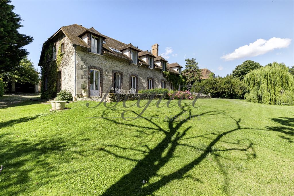 Vendu par Beguet Associés : VENDU EURE ET LOIR EPERNON  28320 – MAISON DE FAMILLE 350 M ENV - 6 CHAMBRES - MAISON D’AMIS - GRANG