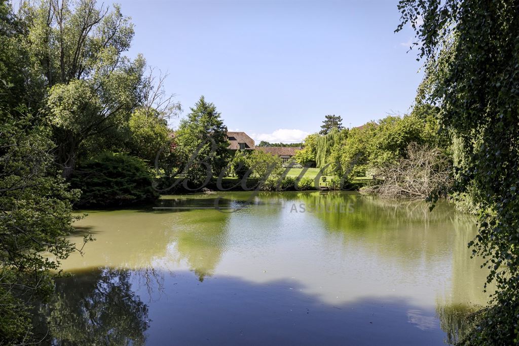 Vendu par Beguet Associés : VENDU EURE ET LOIR EPERNON  28320 – MAISON DE FAMILLE 350 M ENV - 6 CHAMBRES - MAISON D’AMIS - GRANG