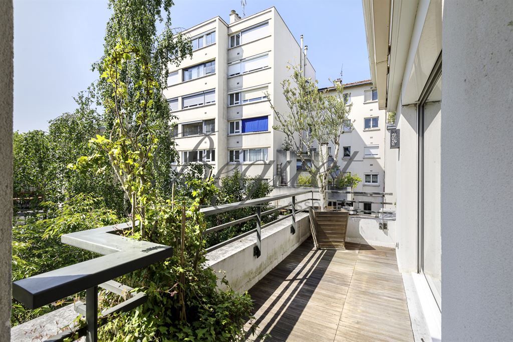 Vendu par Beguet Associés : BOULOGNE 92100 JEAN JAURES APPARTEMENT 50 m² 1 CHAMBRE 2 BALCONS-TERRASSES 16 m² CAVE PARKING