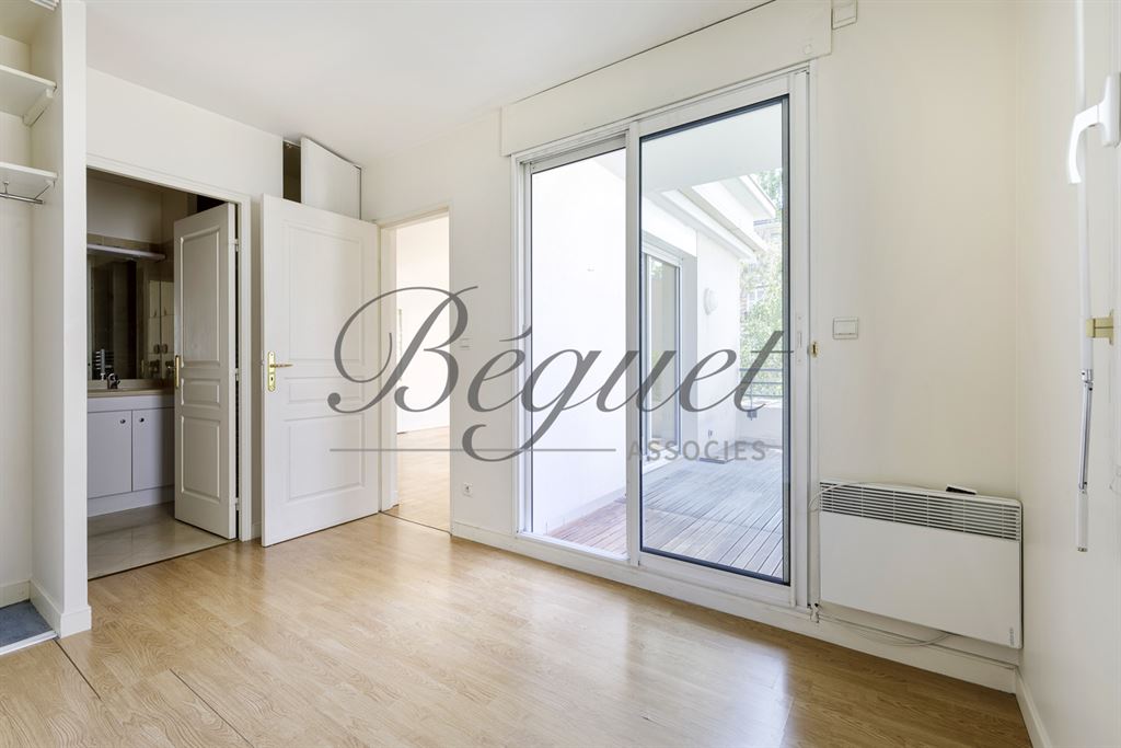 Vendu par Beguet Associés : BOULOGNE 92100 JEAN JAURES APPARTEMENT 50 m² 1 CHAMBRE 2 BALCONS-TERRASSES 16 m² CAVE PARKING