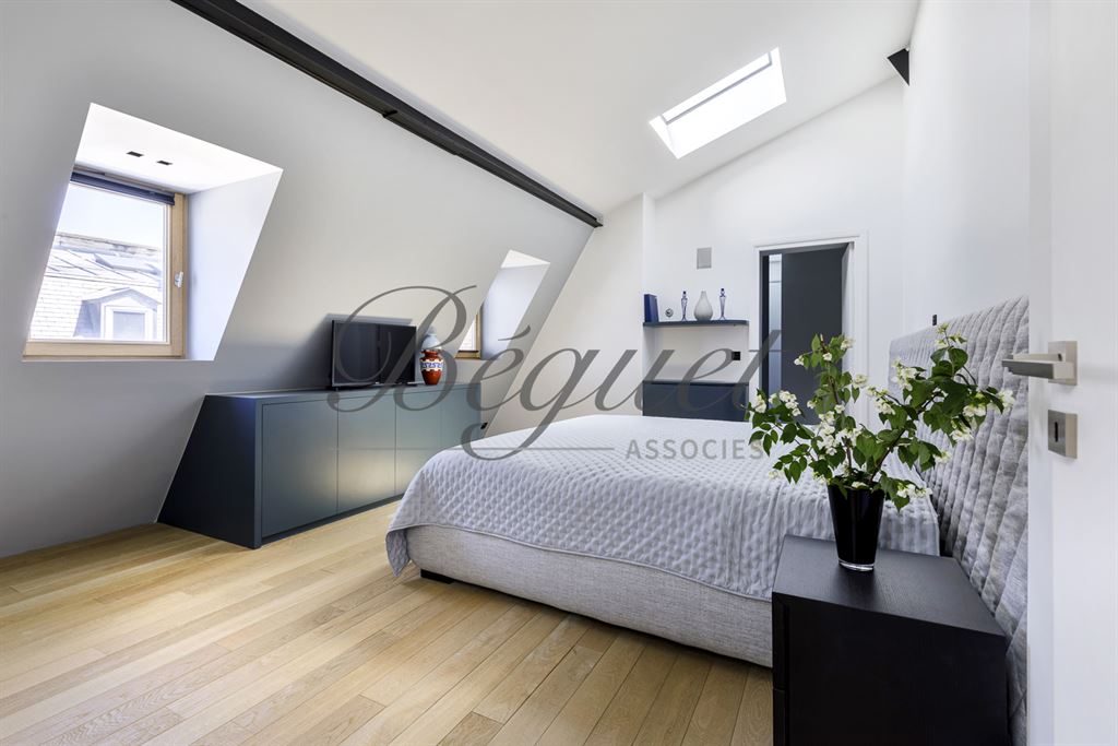 A vendre chez Beguet Associés : Paris Triangle d’or 75008 Appartement 175 m² 3 Chambres