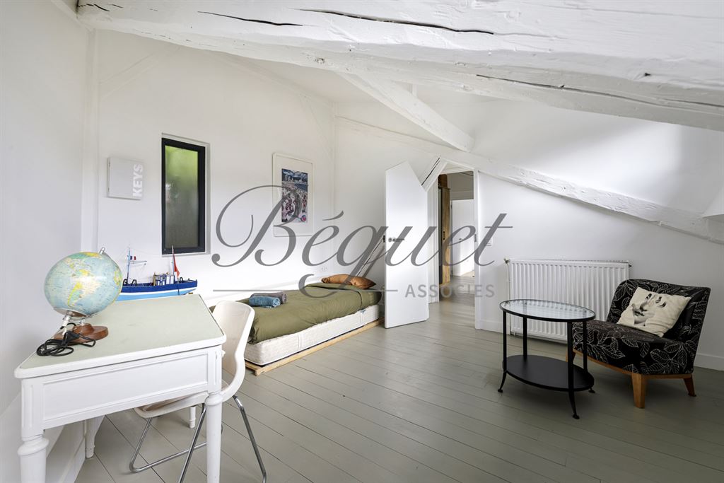 A vendre chez Beguet Associés : HAUTS DE SEINE VILLE D4AVRAY 92410 DUPLEX/LOFT 166 m² TERRASSE BALCON