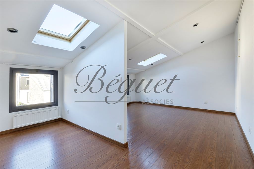 A vendre chez Beguet Associés : Hauts de Seine - Malakoff 92240 Maison 99 M / 75 M - 3 Chambres Jardin Parking