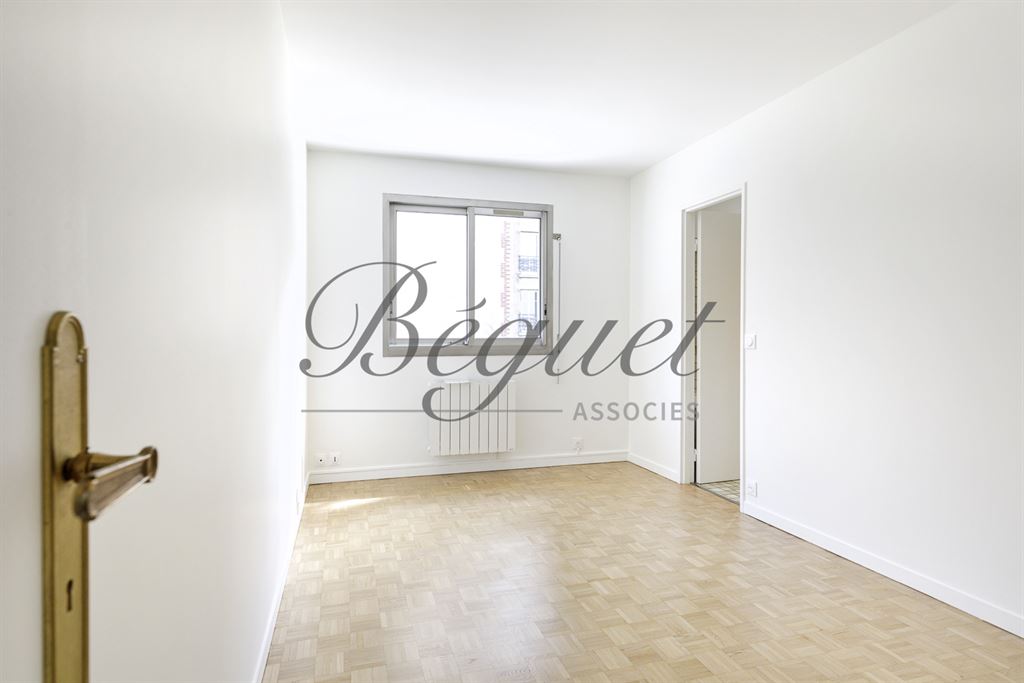 A vendre chez Beguet Associés : Boulogne nord Escudier 92100 appartement 100 m² 2-3 chambres Caves Parking