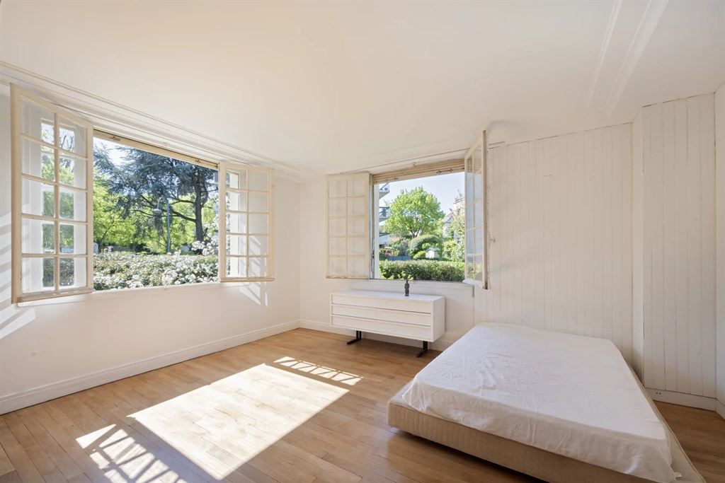 A vendre chez Beguet Associés : HAUTS DE SEINE - SEAUX 92330 MAISON 320 m² 5 CHAMBRES PARC