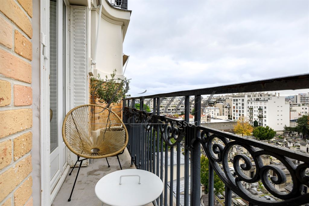 A vendre chez Beguet Associés : Paris Exelmans 75016 Appartement 104 m² 2 chambres + chambre de service