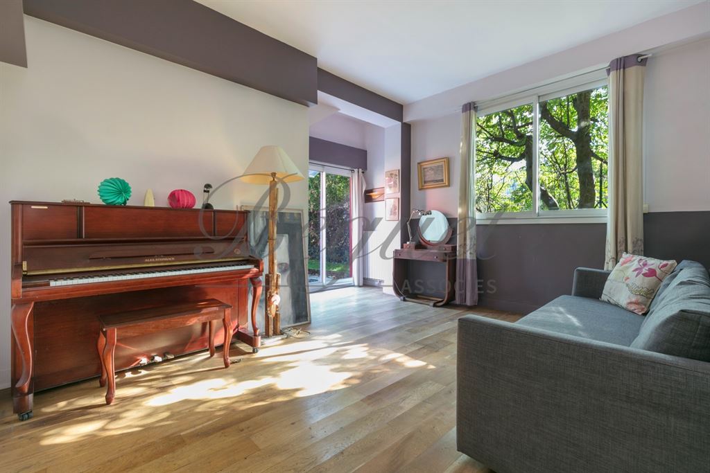 A vendre chez Beguet Associés : HAUTS DE SEINE 92210 SAINT CLOUD MAISON 180 m²  4 CHAMBRES JARDIN